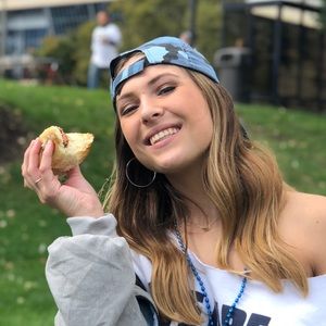 Meet your Posher, Jenna